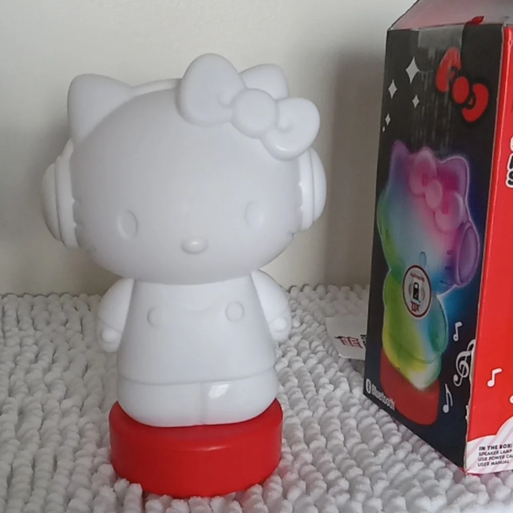 Hello Kitty Bluetooth Multicolor Vibrant LED Light Colorful Girly Speaker Lamp